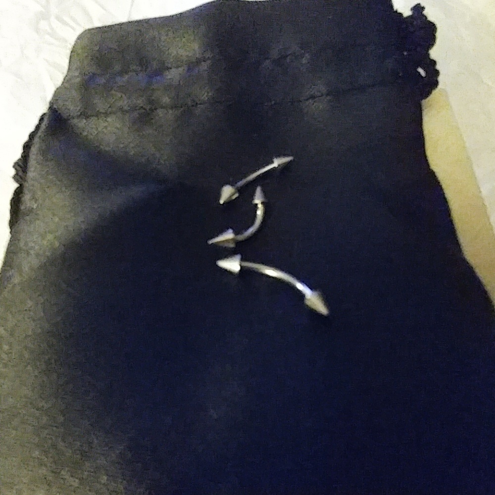 3 PIECES BODY JEWELRY